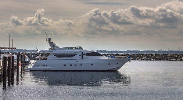 Luxury Yacht Charter in Hull, UK - Westport 130