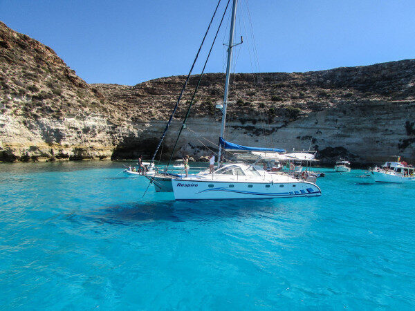 Huur de Island Spirit Cruising Catamaran in Scarborough, Australië.