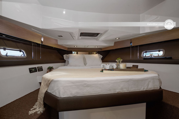 Charter Lagoon Cruising katamaran i Zaandam Badhuisweg Neitherlands