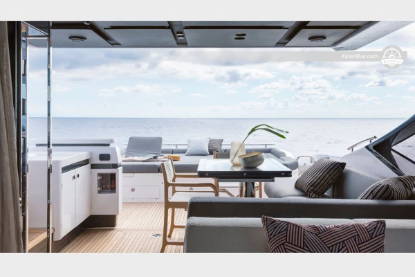 阿尔巴尼亚都拉斯的 Azimut S7 摩托艇租赁