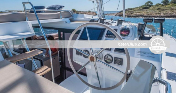 Exotic Catamaran Charter in Miami USA