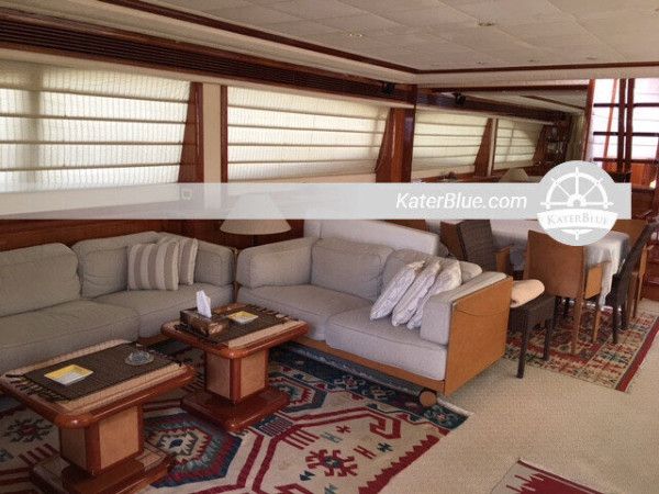 Ferreti 88, 2004 used Motor Yacht for Sale Beirut Lebanon
