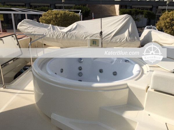 Ferreti 88, 2004 used Motor Yacht for Sale Beirut Lebanon