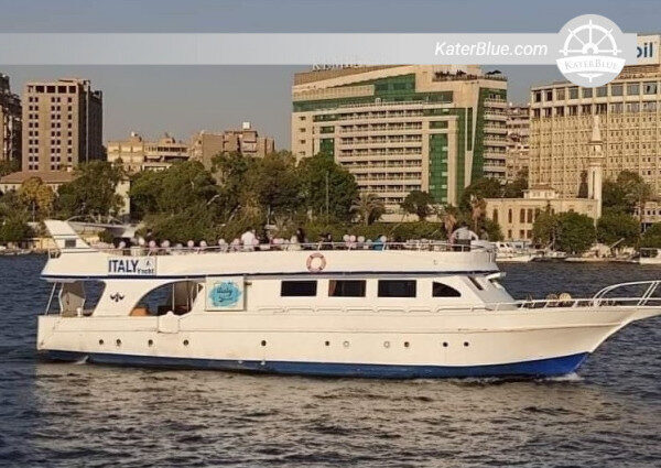 2 Hour private yacht charter along the Nile coast, Giza, Egypt