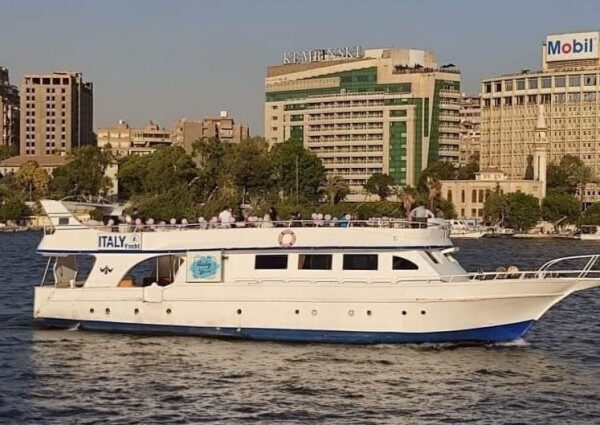 2 Hour yacht tour along the Nile coast, Giza, Egypt