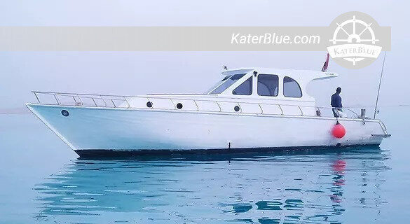 4-Hours Motorboat yacht charter with snorkeling in Hurghada, Egypt
