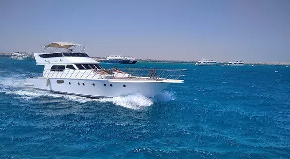 Private Group Full-Day Yacht Charter for 12 person, Hurghada Egypt