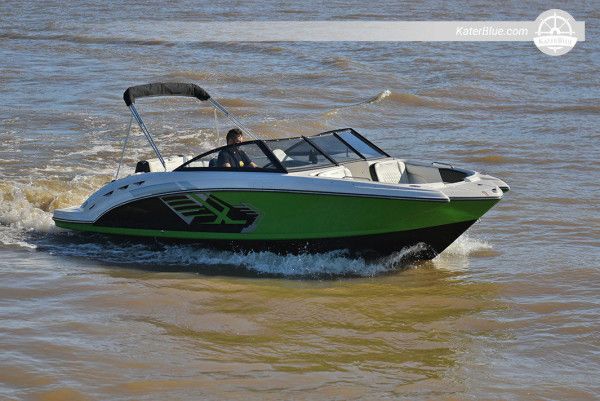 Prodej motorového člunu 225 Crossover v Buenos Aires, Argentina