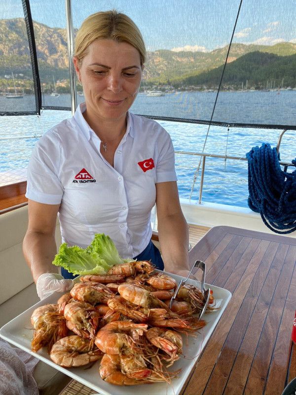 Cjelodnevni najam guleta za 12 gostiju u Fethiyeu, Muğla, Turska