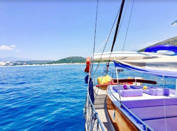 Wycieczka specjalna guletem z pełną obsadą czarteru Emir 1 w Kalkan, Kaş, Antalya, Turcja