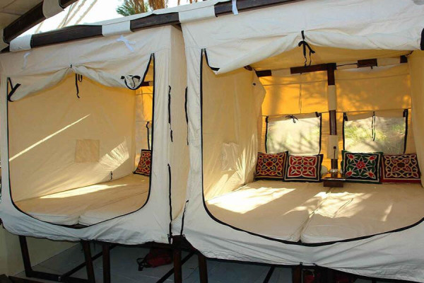 Excursion plus courte à bord d'une goélette Nile Breeze Special Charter à Louxor, en Égypte