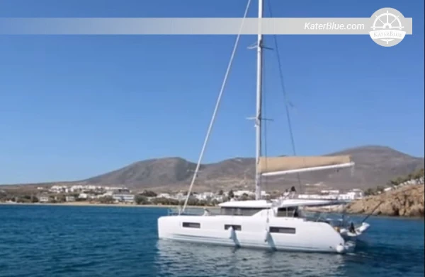 Tygodniowy rejs czarterowy katamaranem po lagunie w Piso Livadi, Grecja