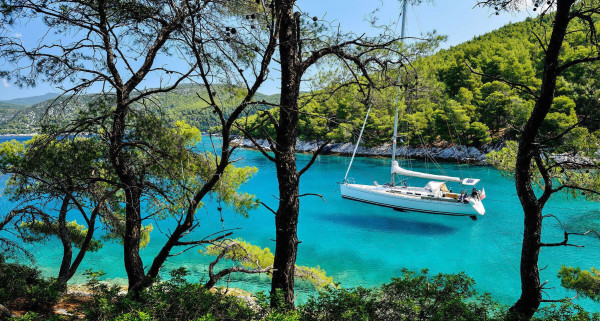 Týdenní společná plavba plachetnicí - dobrodružství s delfíny na Chalkidiki-Skopelos-Alonissos