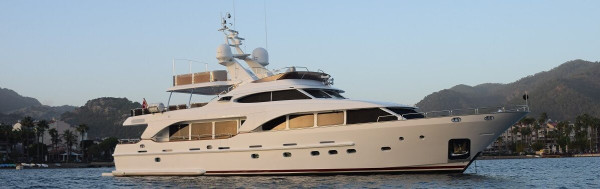 Benetti Tradition-100, πολυτελές μηχανοκίνητο γιοτ του 2006 προς πώληση