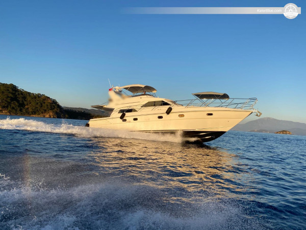 Yate privado azul con 3 camarotes en Gulf Graf, alquiler en Muğla Göcek, Turquía