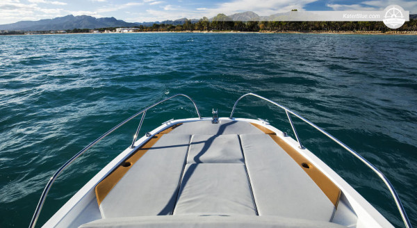 Catamarã Lagoon 42 bem equipado em Atenas, Grécia.