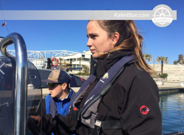 Corso RYA di livello 2 per imbarcazioni a motore a Barcellona, ​​Spagna.