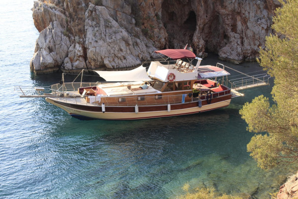 Daily Tour with Wooden Type Boat Custom Made-Experience in Muğla Fethiye Turkey