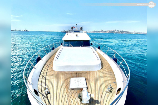 Croisière de 2 heures en yacht à moteur sur le Bosphore à Istanbul, en Turquie