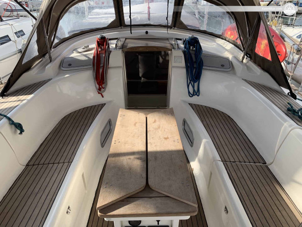 Prodaja Bavaria Cruiser 46 Elegantna jedrilica u Lavriou, Grčka