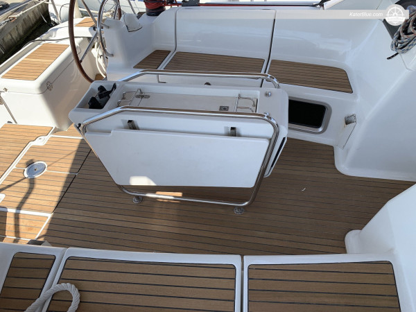 Prodaja Jeanneau Sun Odyssey 439 Jedrišna jahta u Lavriou, Grčka