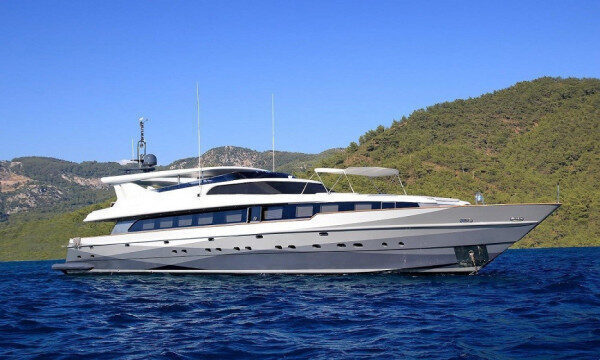 39m long motor yacht for charter in Bodrum, Turkey
