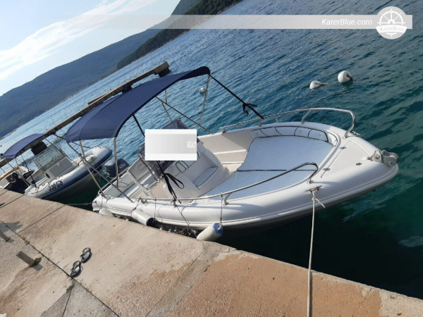 Alquile nuestra lancha rápida de alto calibre para un maravilloso viaje en Cres, Croacia
