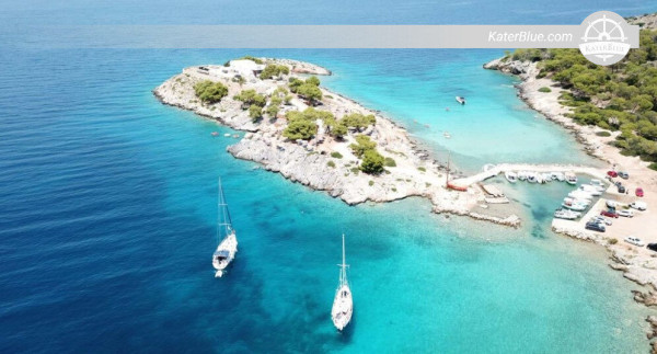 Inolvidable viaje en velero de 14 días a las islas Cícladas con un cómodo velero en Atenas, Grecia.
