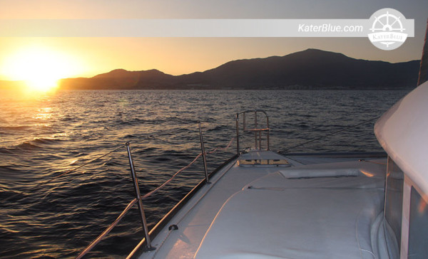 Amazing 4 Hours sailing Tour with a Stunning Catamaran in Málaga, Spain