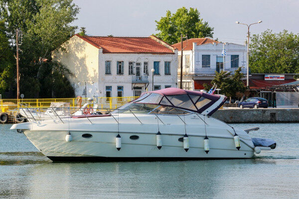  Happy Sailing Tour with a stunning Motor boat in Glifada, Greece