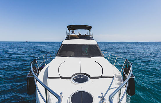 Joyful 4 Hours sailing Tour with a Stunning Motor Yacht in Málaga, Spain