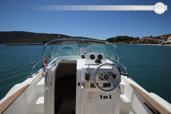Barco de primera clase para alquilar en Cres, Croacia