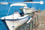 Yunanistan'ın Skiathos kentinde sürmek için Rahat Bir Alana Sahip Daha Büyük Motorlu Teknelerimizden Biri