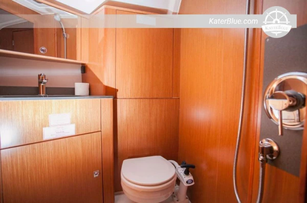 Täydellinen vene vuokrattavaksi Ttogirissa, Kroatiassa