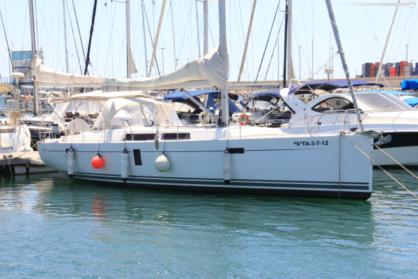 Charter semanal de iate Jeanneau Corfu-Grécia