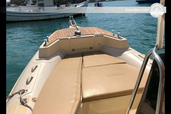 Erleben Sie unvergesslichen Spaß mit dem Motorboot Solemar in Nydri, Griechenland.