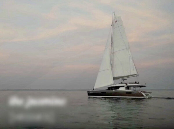 New Luxury Catamaran Fountaine Pajot for 10 People Capacity-Experience in Setúbal, Portugal
