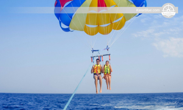 Discover the most magical parasailing activities for one person in Barcelona, Spain