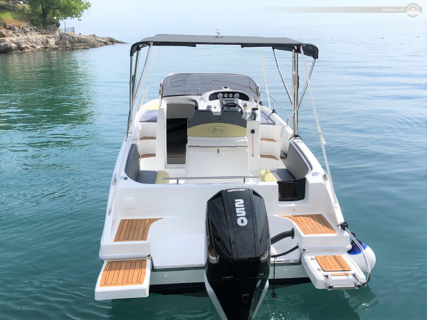 Comfortable Motor Boat Saver for The Ultimate Glimpse and Comfort Cruising Experience in Opatija, Croatia