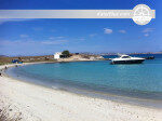 Half-Full Day in Low Season With Elegant Luxurious Aesthetics Motor Yacht for Your Cruising Experience in Ornos, Greece