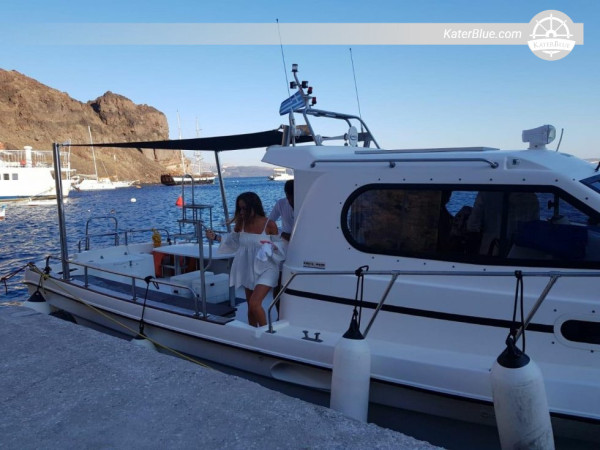 Cruising Experience to Discover The Hidden Treasures of The Caldera with Motorboat in Thira, Greece