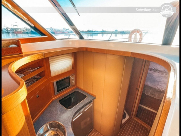 Crossing to the Islands in Low Season with Motor Boat Featon-Experience in Alicante, Spain