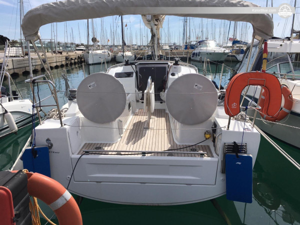 Mid Season with Sailing Yacht of Unbeatable Performance for Cruising Experience in Valencia, Spain