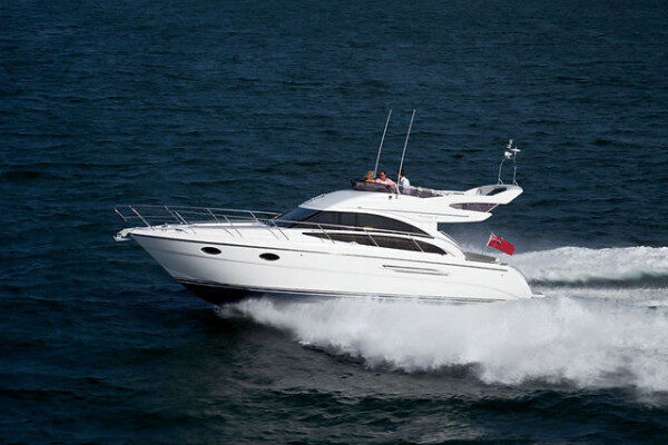 Half-Full Day in Low Season With The Popular and Luxury Motor Yacht for Cruising Experience in Ornos, Greece