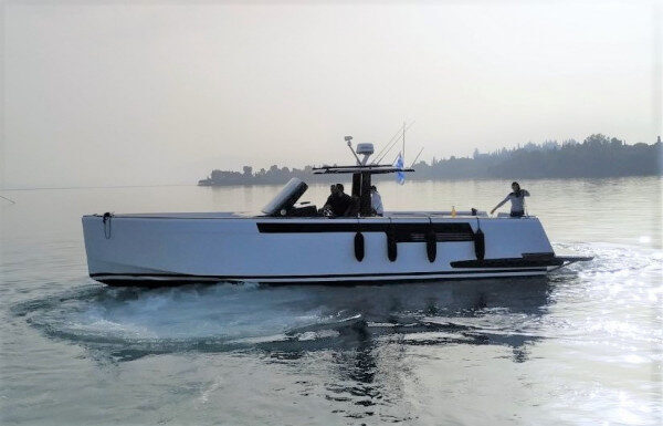 High Performance Motor Yacht for A Memorable Cruising Experience in Tirana, Albania