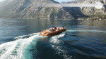 Karadağ'ın güneyindeki Tivat'ta Su Macerası için Motorlu Tekne ile Harika Bir Tatil Geçirin