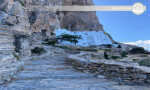 الإبحار في الإعداد الرائع لسيكلاديز في سيروس ، اليونان