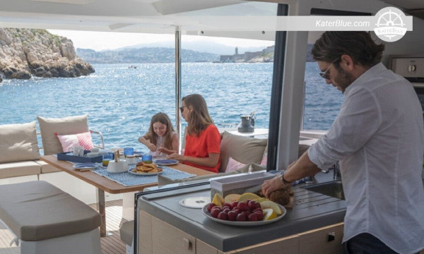 6kajutový katamarán Fountaine Pajot Astrea 42Atény-Řecko