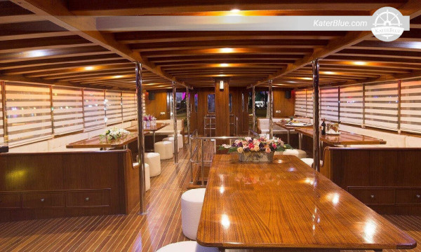 40-metrowy jacht typu gullet oferujący rejsy Blue Cruise dla 36 gości Bodrum-Turcja