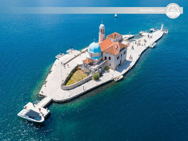 Kotor-Montenegro'da Barracuda sürat teknesiyle Perast'ın eski şehrine bir gezi yapın.
